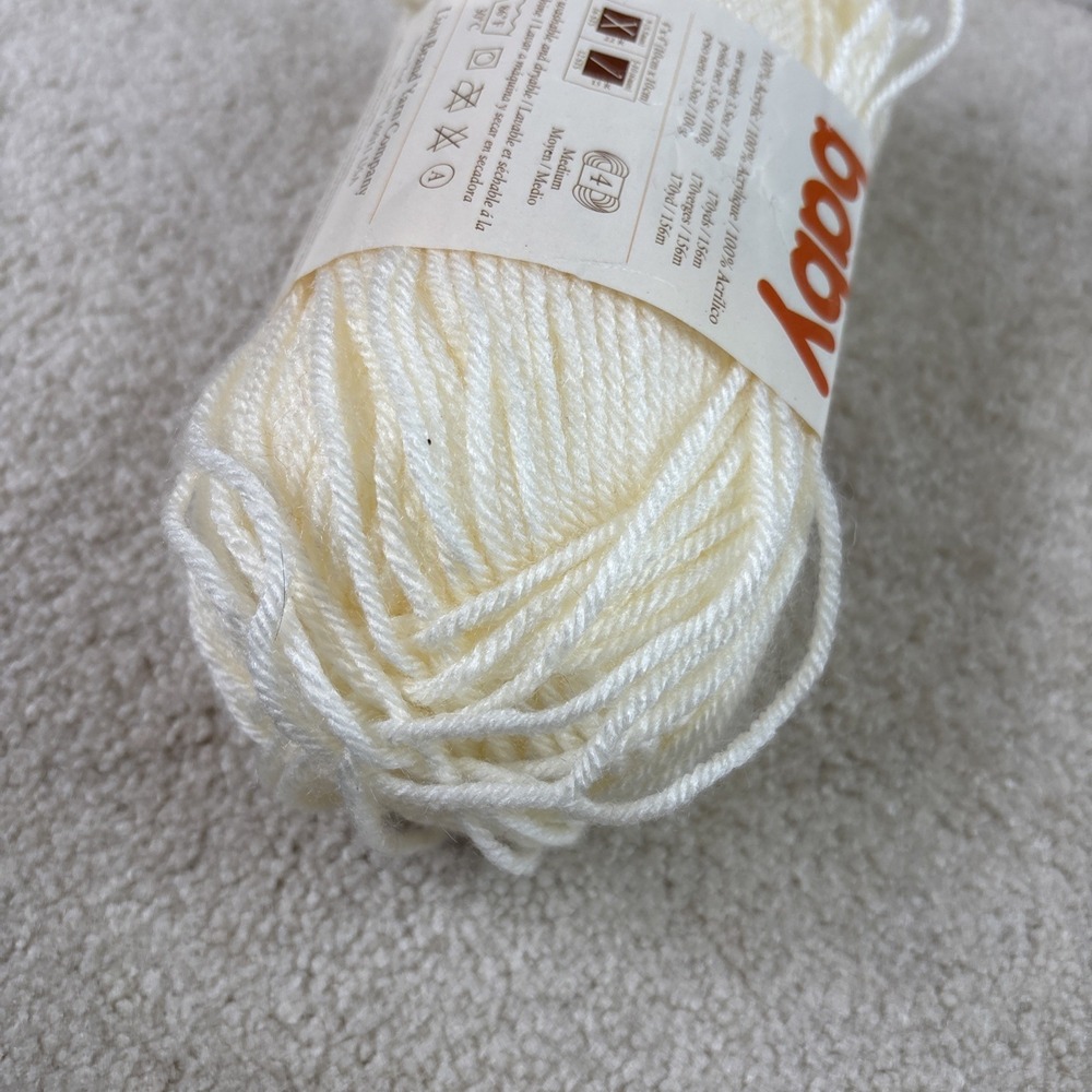 LION BRAND Yarn Vanna's Choice Baby Lamb Ivory light Yellow - Picture 6 of 7